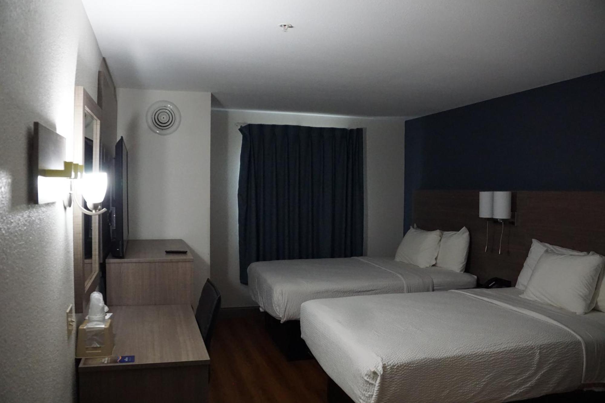 Days Inn By Wyndham Mexico Exteriér fotografie